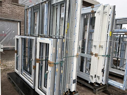 Nieuwe kunststof kozijnen