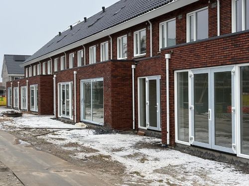 Kunststof kozijnen in nieuwbouw geplaatst